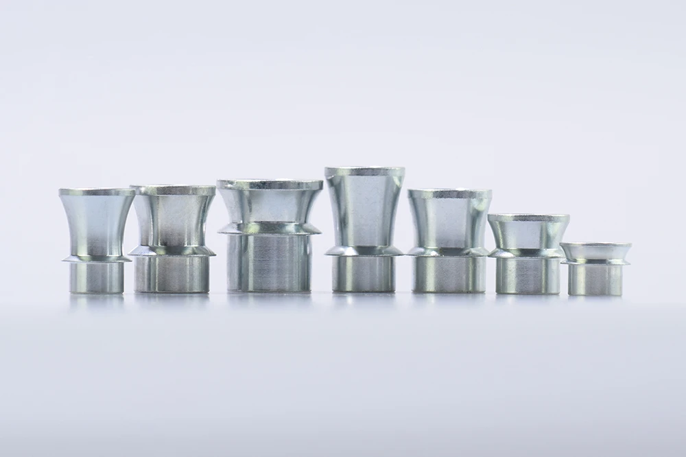 High misalignment spacers for heim joint steering